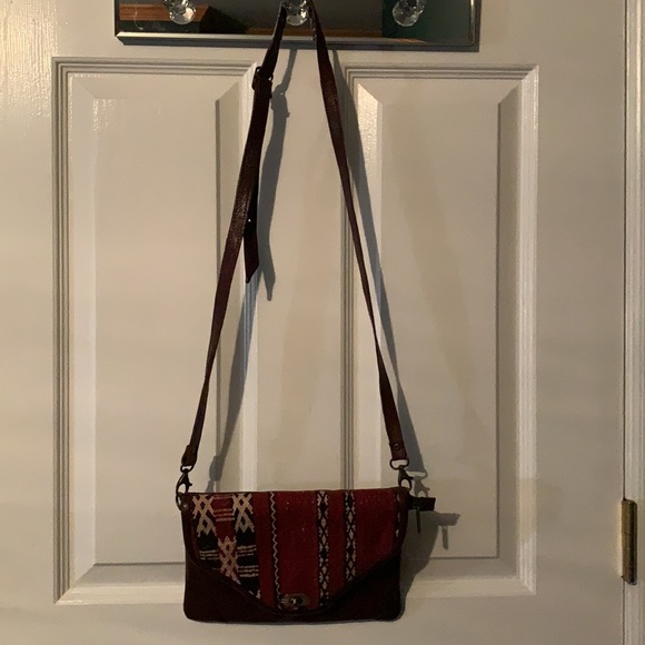 Leather Moroccan bag - Picture 2 of 3